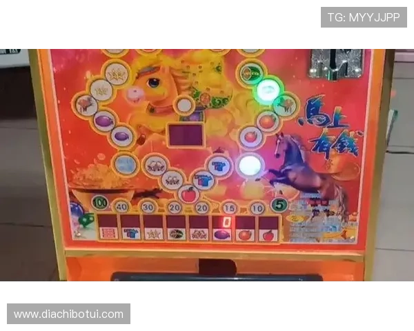 无需付费的水果机小游戏免费版让你随时随地享受经典老虎机乐趣